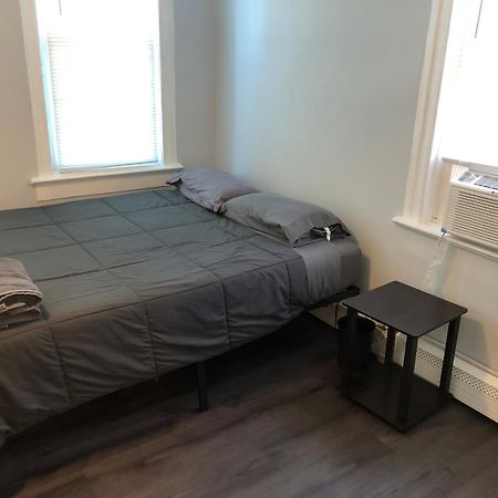 Private 2-Bedroom With Free Parking And Direct Bus To Nyc Manhattan Only 2 Blocks Away Linden Exteriör bild